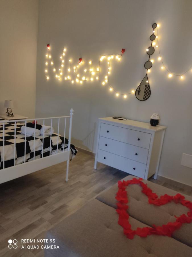 Scacco Matto Holiday House Taranto Bagian luar foto